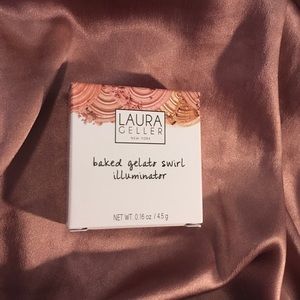 Laura Geller Highlight in “Gilded Honey”